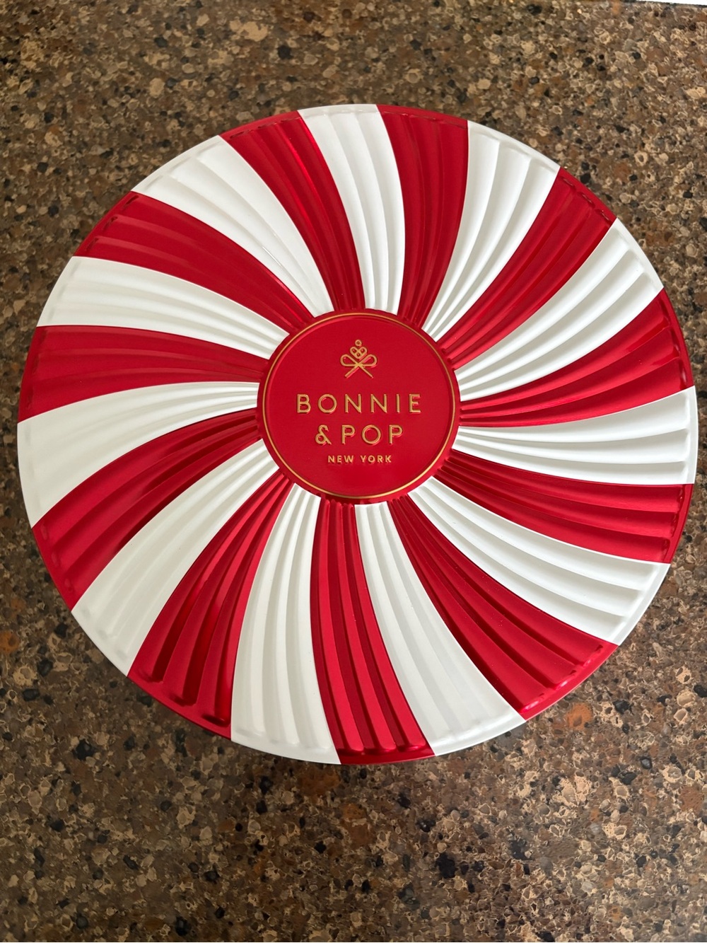 Bonnie and Pop Tin - Peppermint Style
